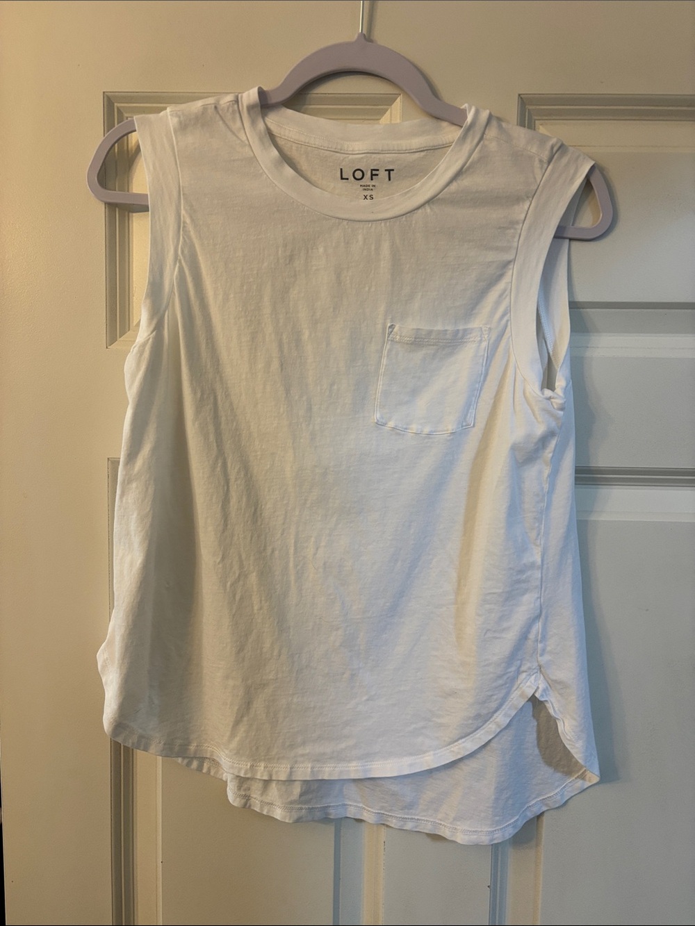 LOFT White Sleeveless Pocket Muscle Tee